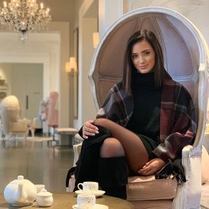 Meet your Posher, Alyson